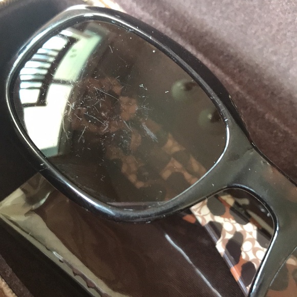 Coach sunglasses and case - Picture 10 of 11